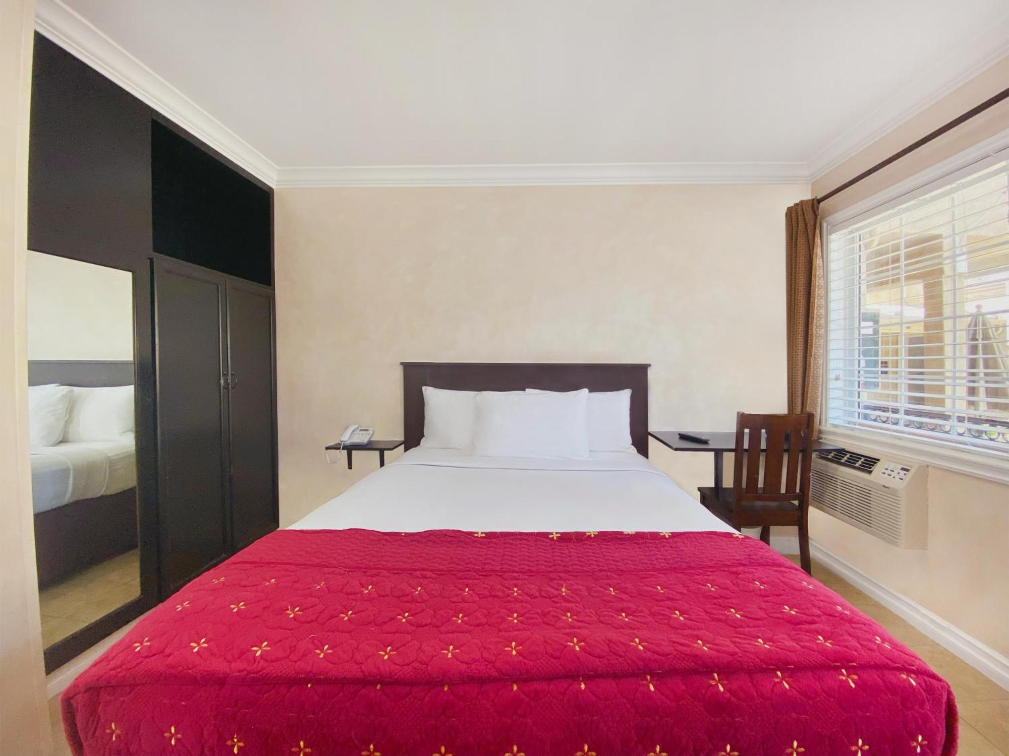 Queen Room