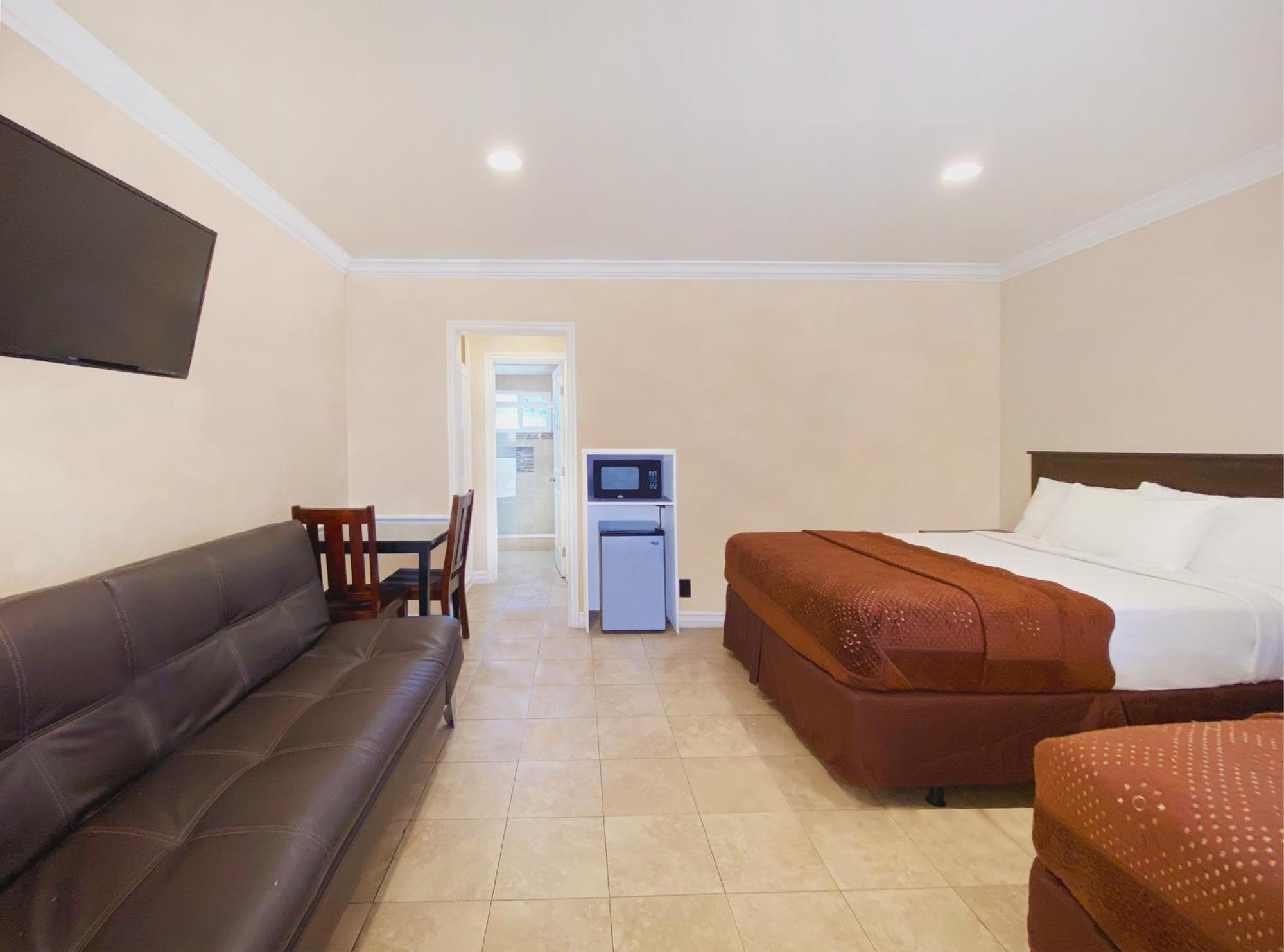 Connecting Suite